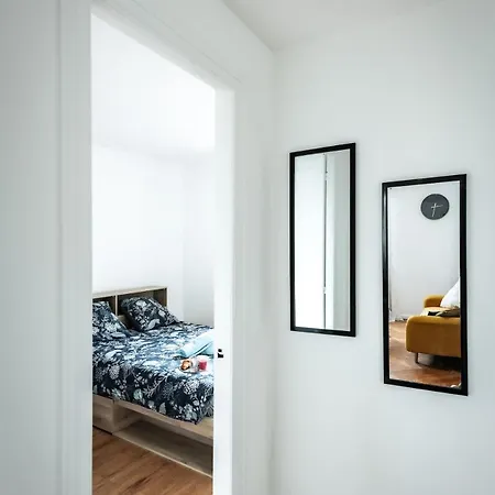 T2 Completely Renovated - Downtown *