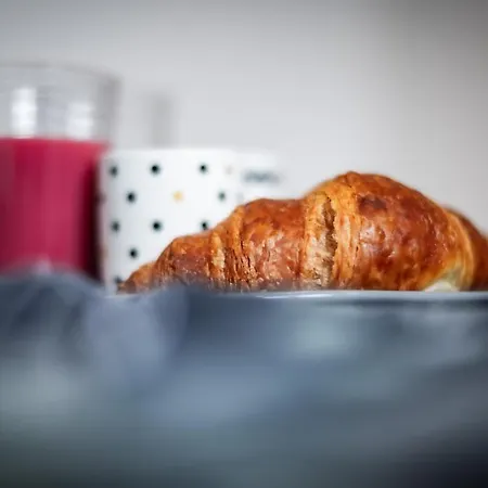 T2 Completely Renovated - Downtown *